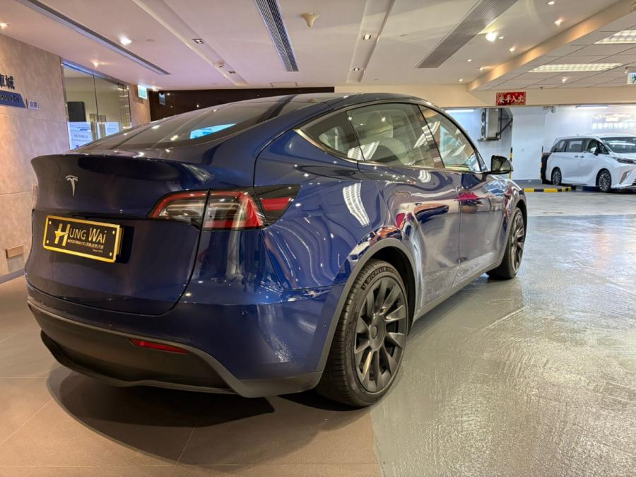 Model Y Standard Range - Image 2